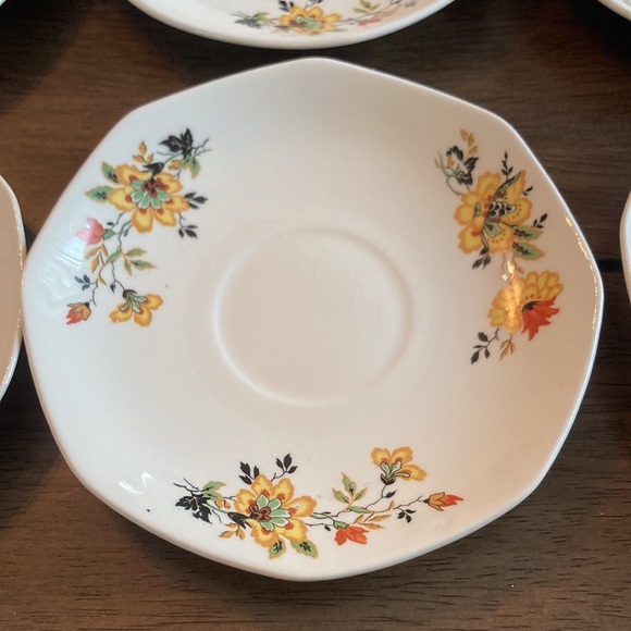 Gorgeous set of six octagonal vintage saucers from Homer Laughlin - Picture 6 of 17